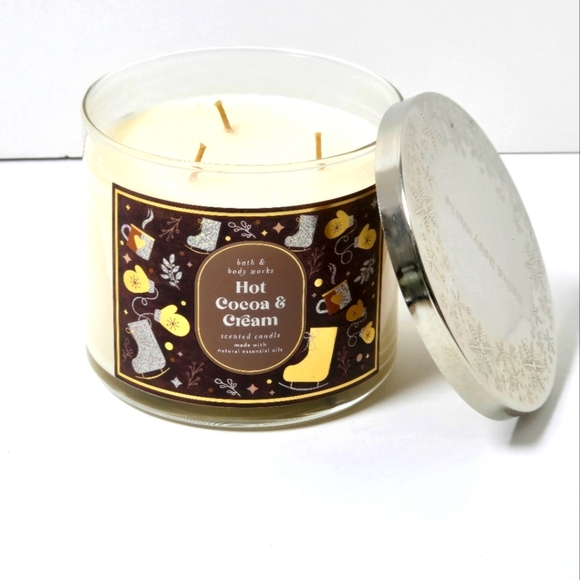 Bath & body works hot cocoa & cream 3 wick candle new - Picture 1 of 3